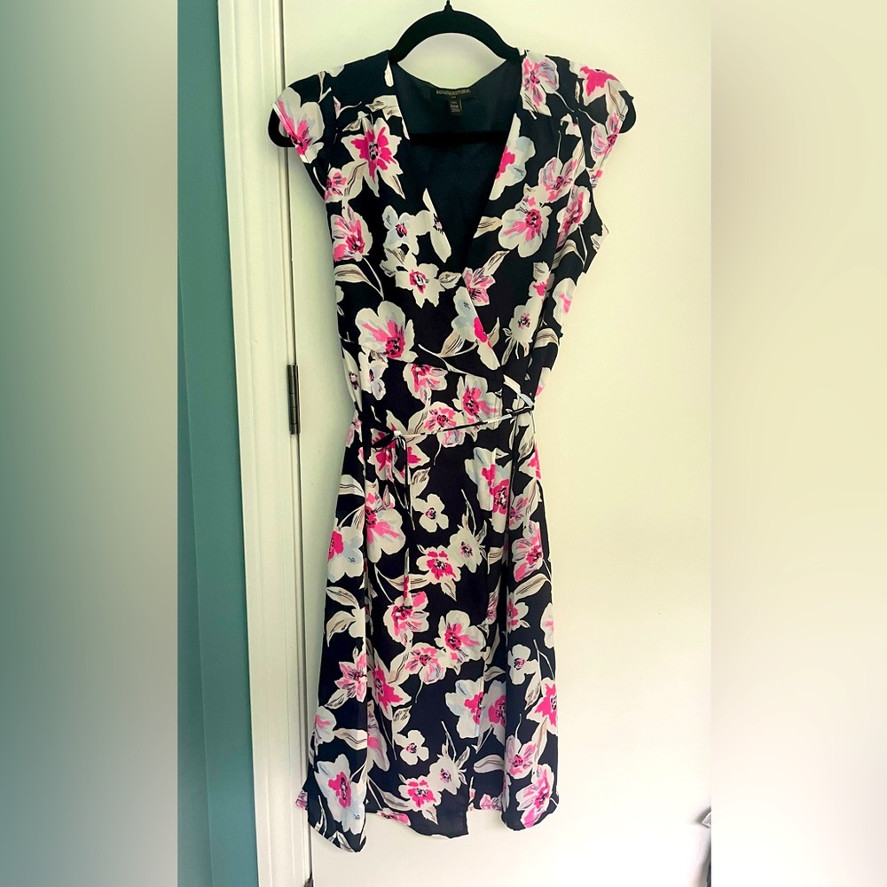 Never worn Banana Republic wrap shift dress